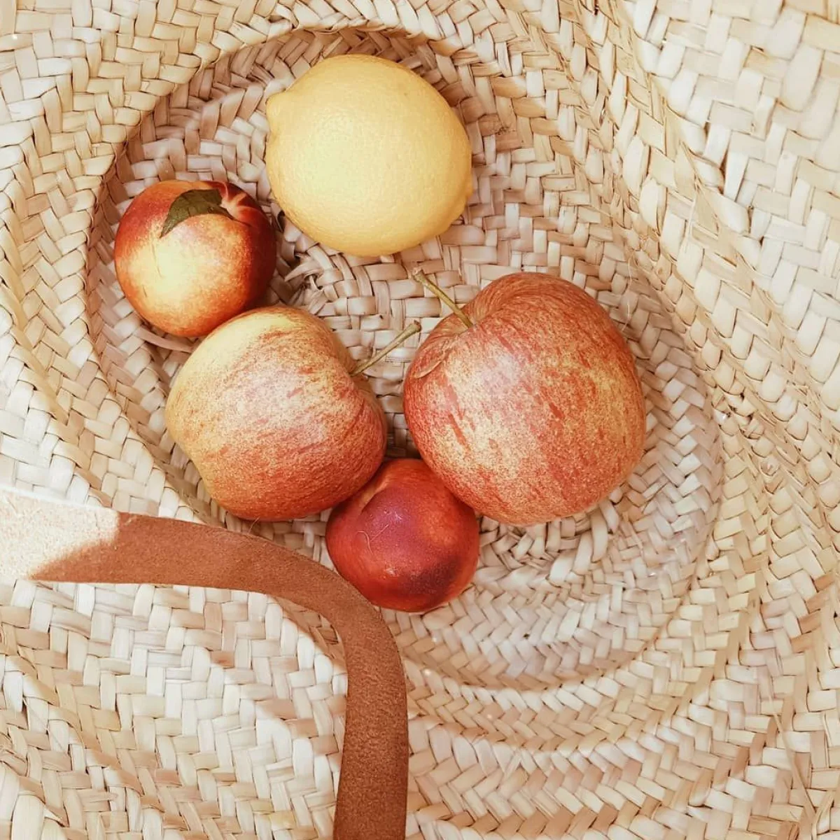 Picknick|Rieten Tassen*DILLE & KAMILLE Boodschappentas, palmblad, lang lederen hengsel