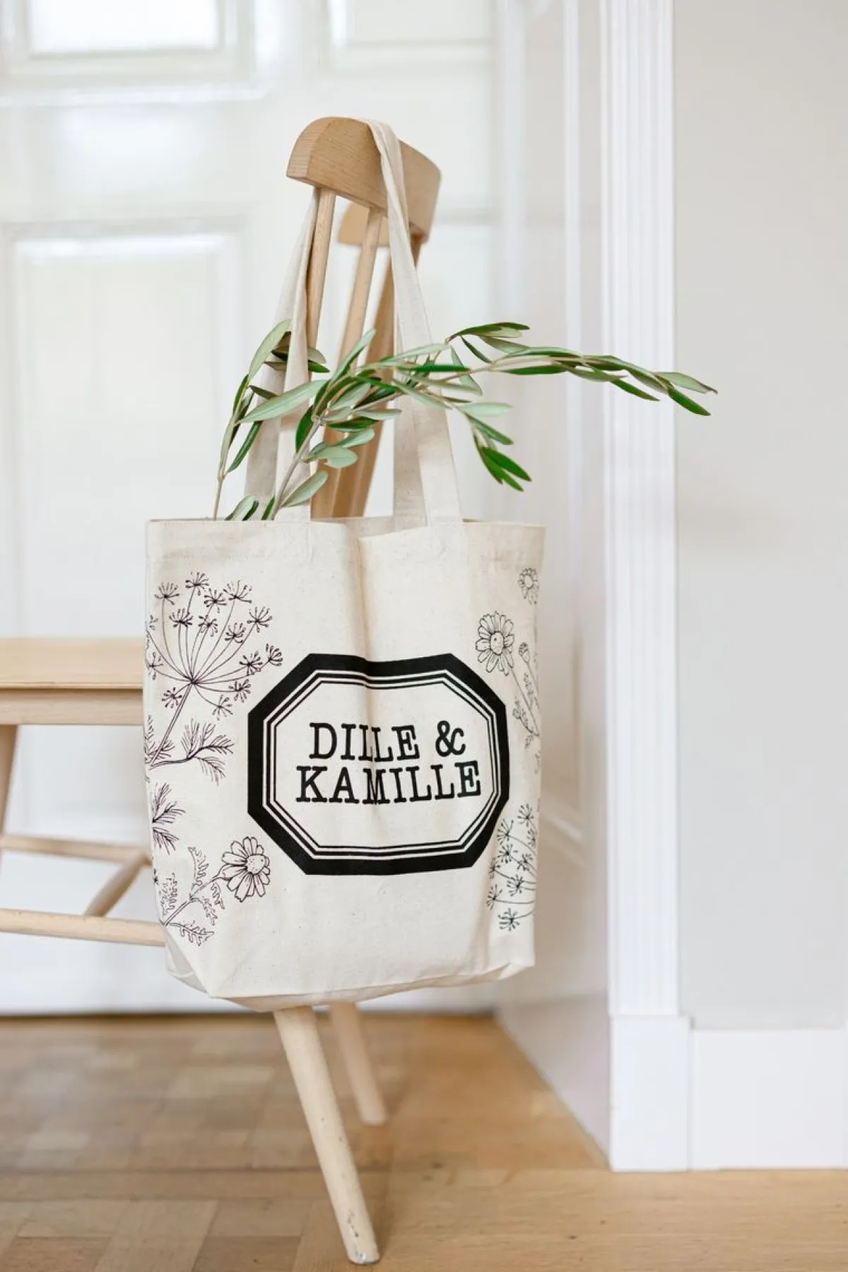 Canvas Tassen*DILLE & KAMILLE Canvas tas, , gerecycled katoen, limited edition, groot, 40 x 50 x 10 cm