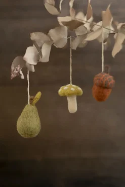 Warm Wonen|Herfst Decoratie*DILLE & KAMILLE Hanger paddenstoel, vilt, groen met witte stippen