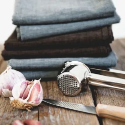 Spaanse Keuken|Raspen, Persen & Stampers*DILLE & KAMILLE Knoflookpers, roestvrij staal