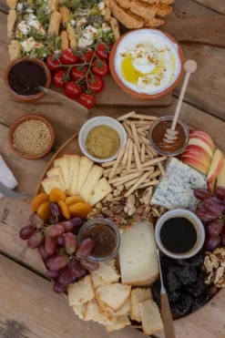 Goed Gevulde Hapjesplank|Dips & Smeersels*DILLE & KAMILLE Mini Grissini, biologisch, 150 gr