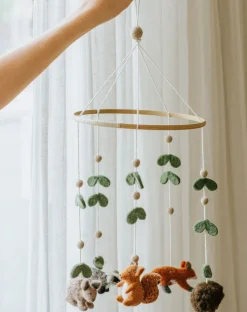 Kinderkamer|Babyspeelgoed*DILLE & KAMILLE Mobiel bosdieren, vilt