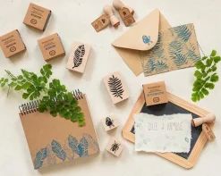 Stempels|Diy*DILLE & KAMILLE Stempel, berkenhout, varen, 7 x 4,3 cm